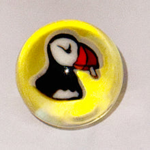 Load image into Gallery viewer, Keys Glass Puffin Marble
