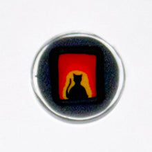 Load image into Gallery viewer, Dapo Glass Haunted House Cat Window Coin
